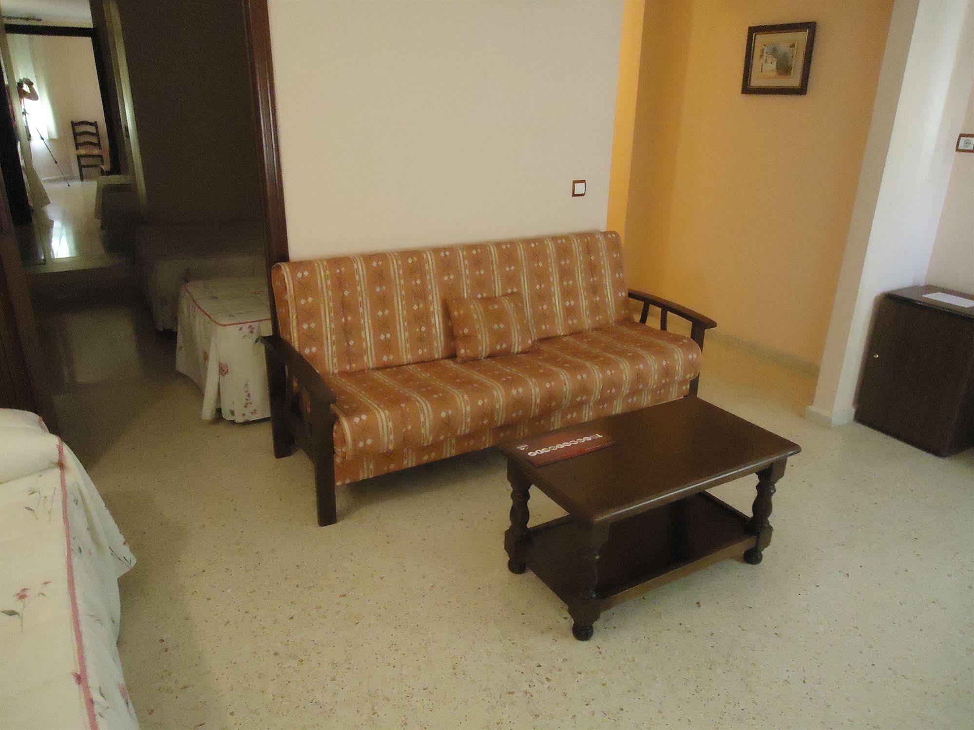 Hotel Velis Velez Malaga Eksteriør billede