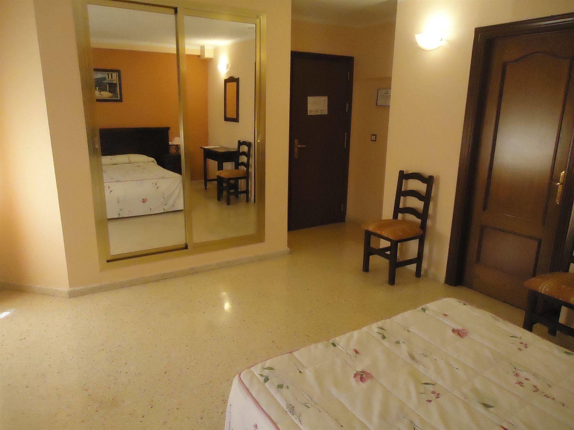 Hotel Velis Velez Malaga Eksteriør billede
